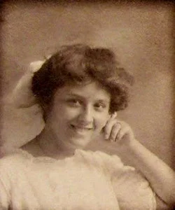 Gwendolyn Mayer. September 30, 1889 - January 13, 1908.
