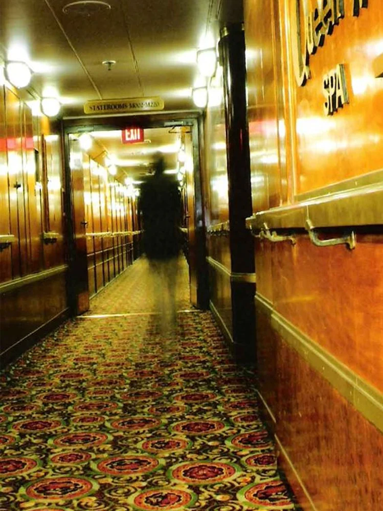 Disturbing-Pictures-of-Shadow-People-That-Will-Make-Your-Skin-Crawl-10.jpg