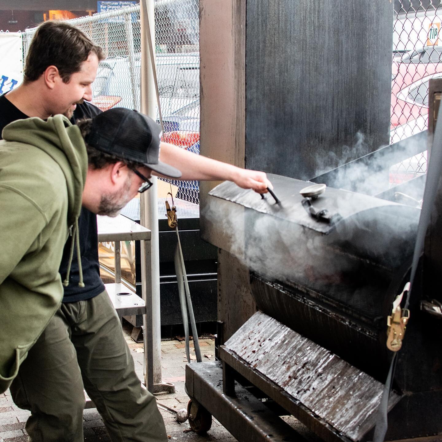 Today we&rsquo;re featuring one of partnered local suppliers!: 

Old World Deli🥩🔥🍺

Chef JD Monroe and Co not only make the most delicious sandwiches, they are masters of the quiet art of smoking meat

On top of house smoked meats, a fantastic bee