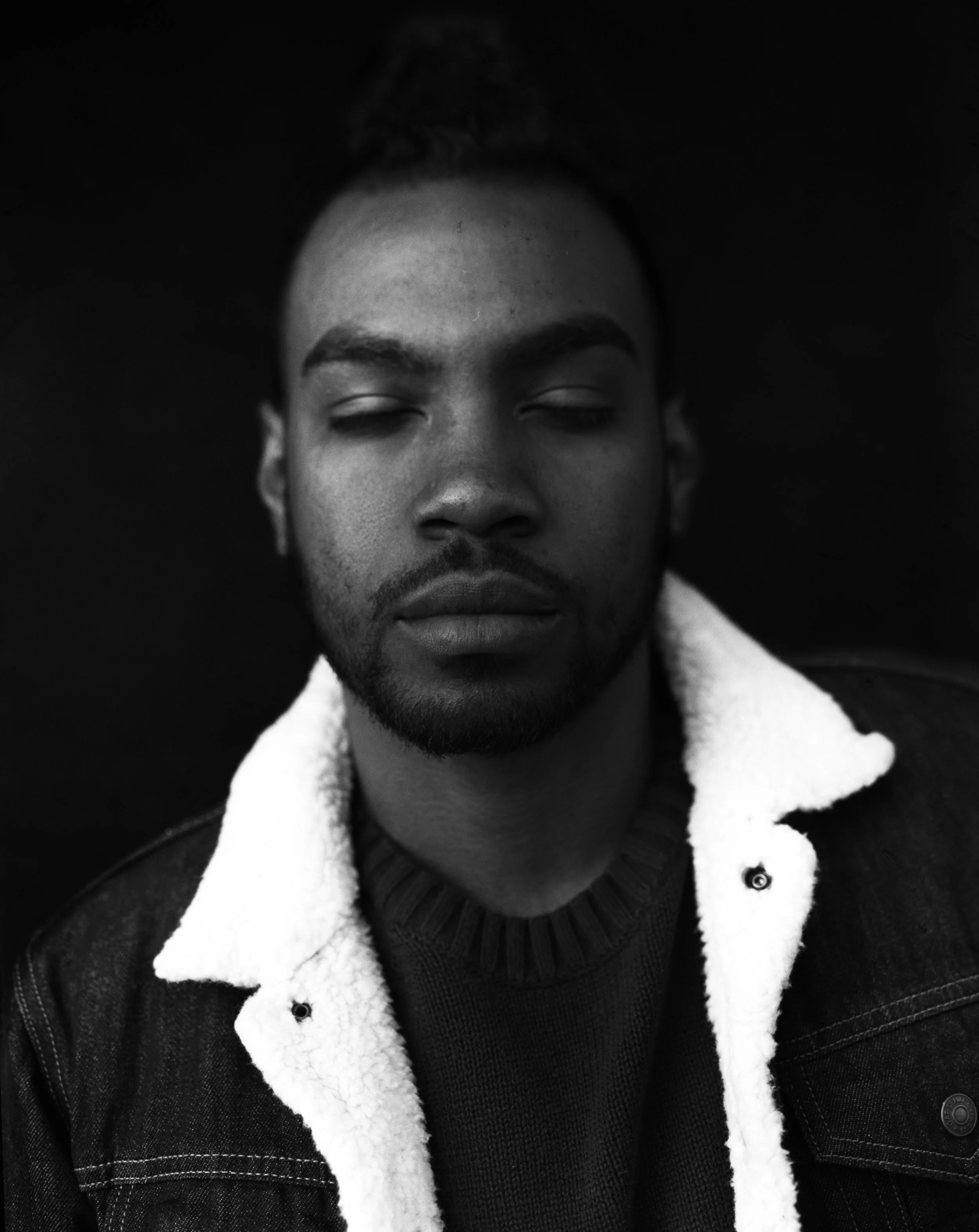 Carlos-closed-web.jpg
