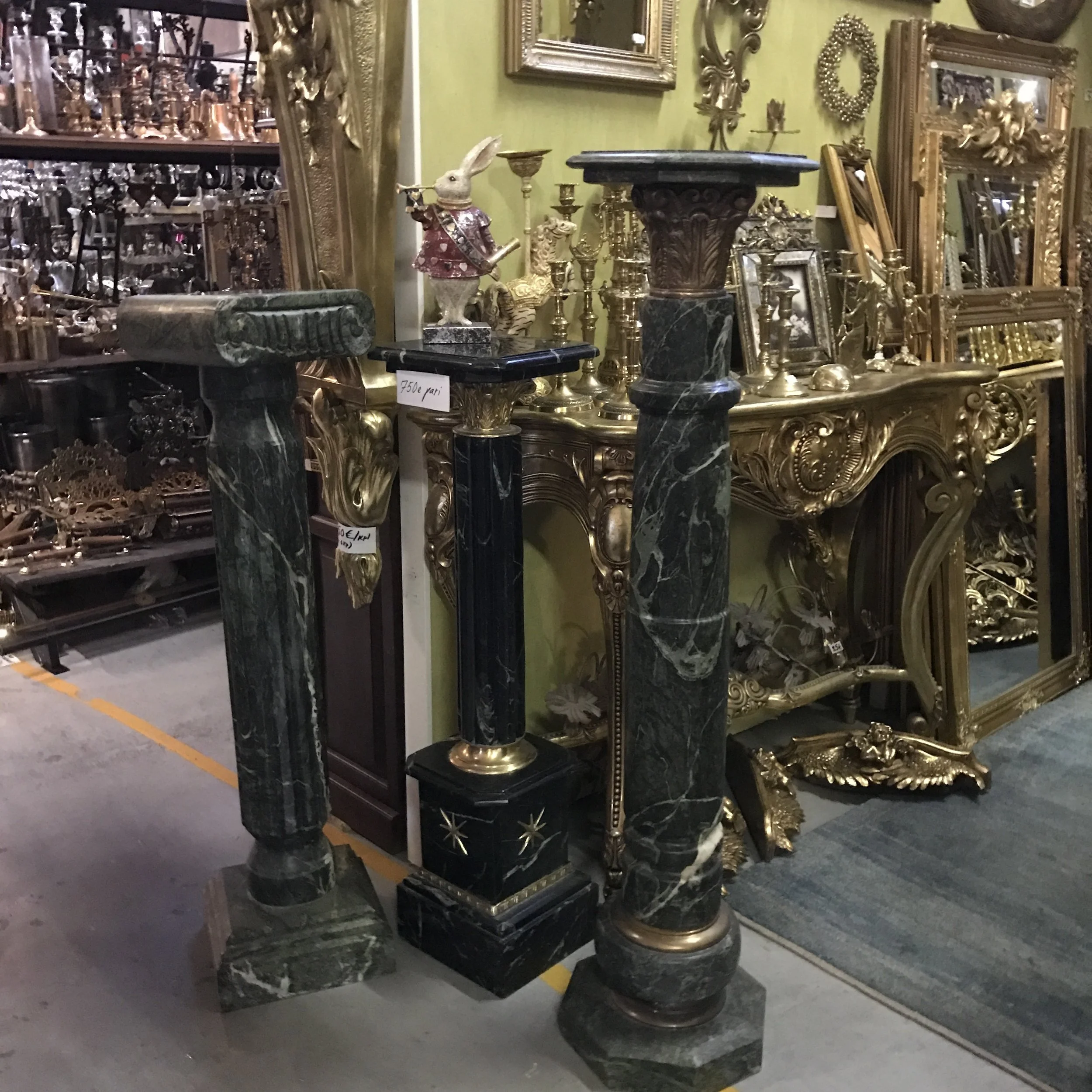 Marmoripylväät 750€/pari-950€/pari