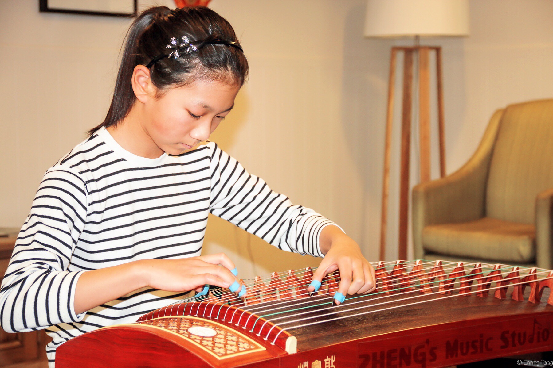  Performer：Jasmine Wei 演奏者：卫来 