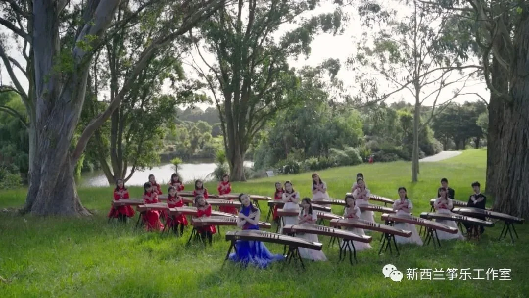 Moon and the Chinese Guzheng 华乐筝鸣