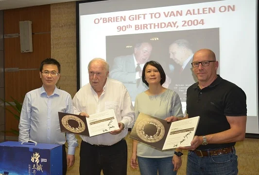NASA_China_BOB_GH_Gift_LR.jpg