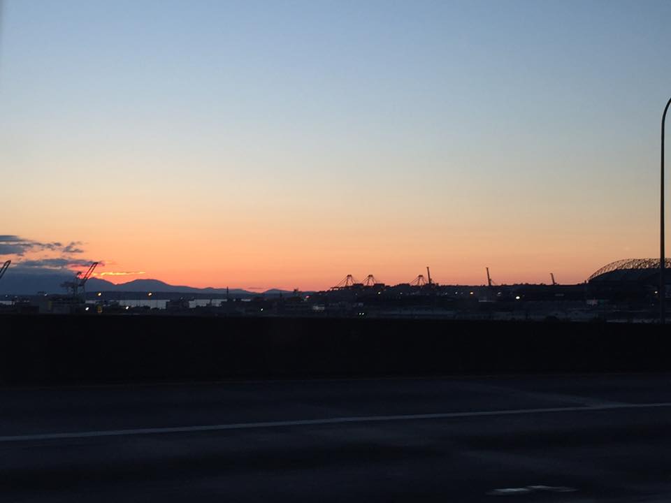 SUNSET IN SEATTLE