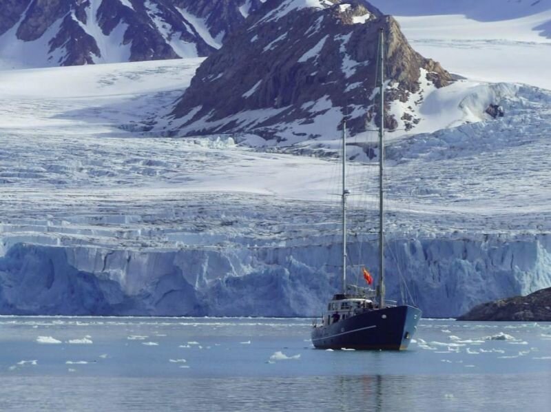 61 Association of Arctic Expedition Cruise Operators (AECO) 1.jpg