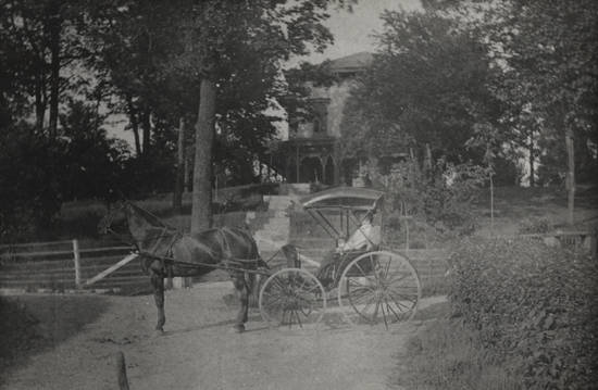 Horse and carriage at the Miller farm circa 1895 (Courtesy of UA Archives)