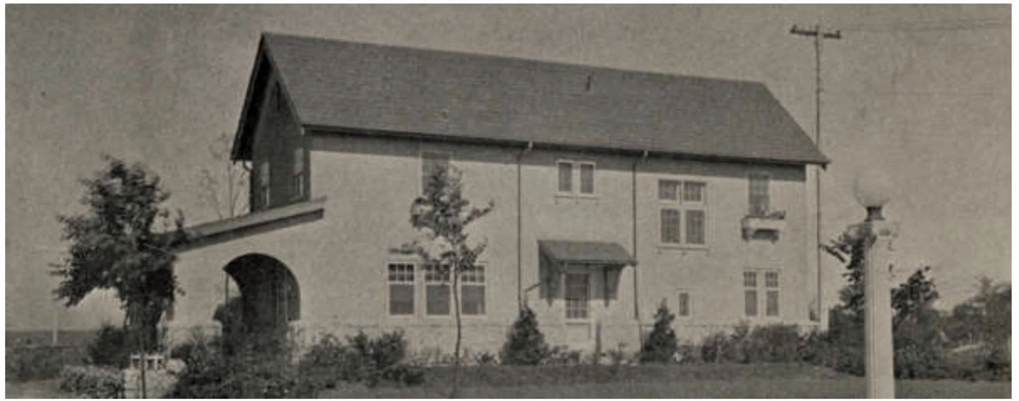 1761 Roxbury Road circa 1917. Vernacular style. (Courtesy of UA Archives.)