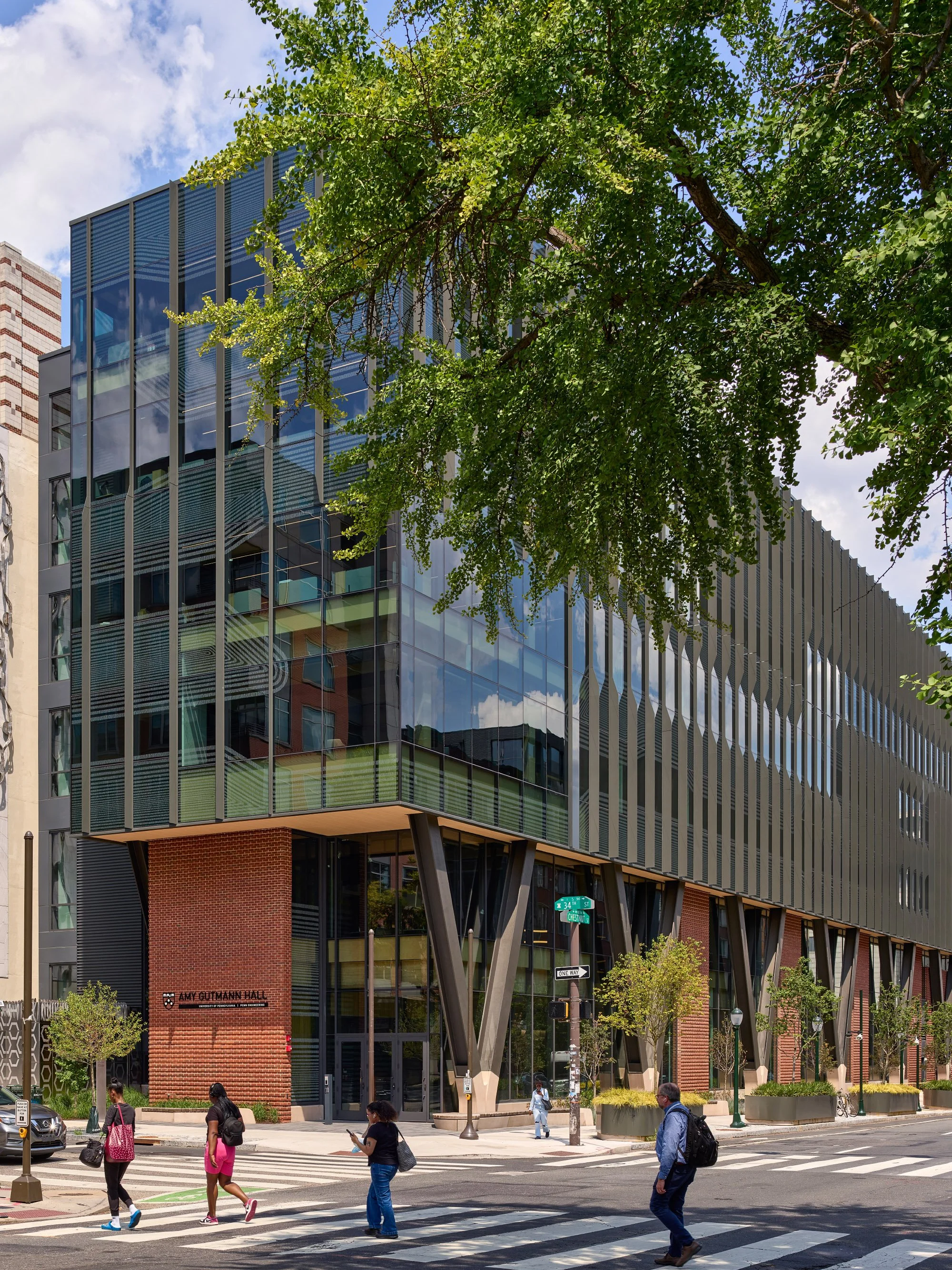  University of Pennsylvania, Amy Gutman Hall Lake Flato Architects &amp; KSS Architects Philadelphia, PA 