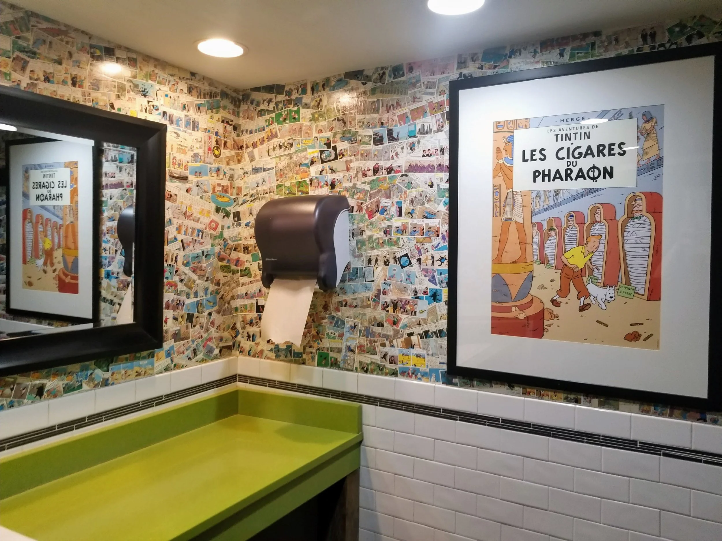 I loved that there are Tintin comics all over the bathroom in Trappe Door, maintaining that Belgian theme.