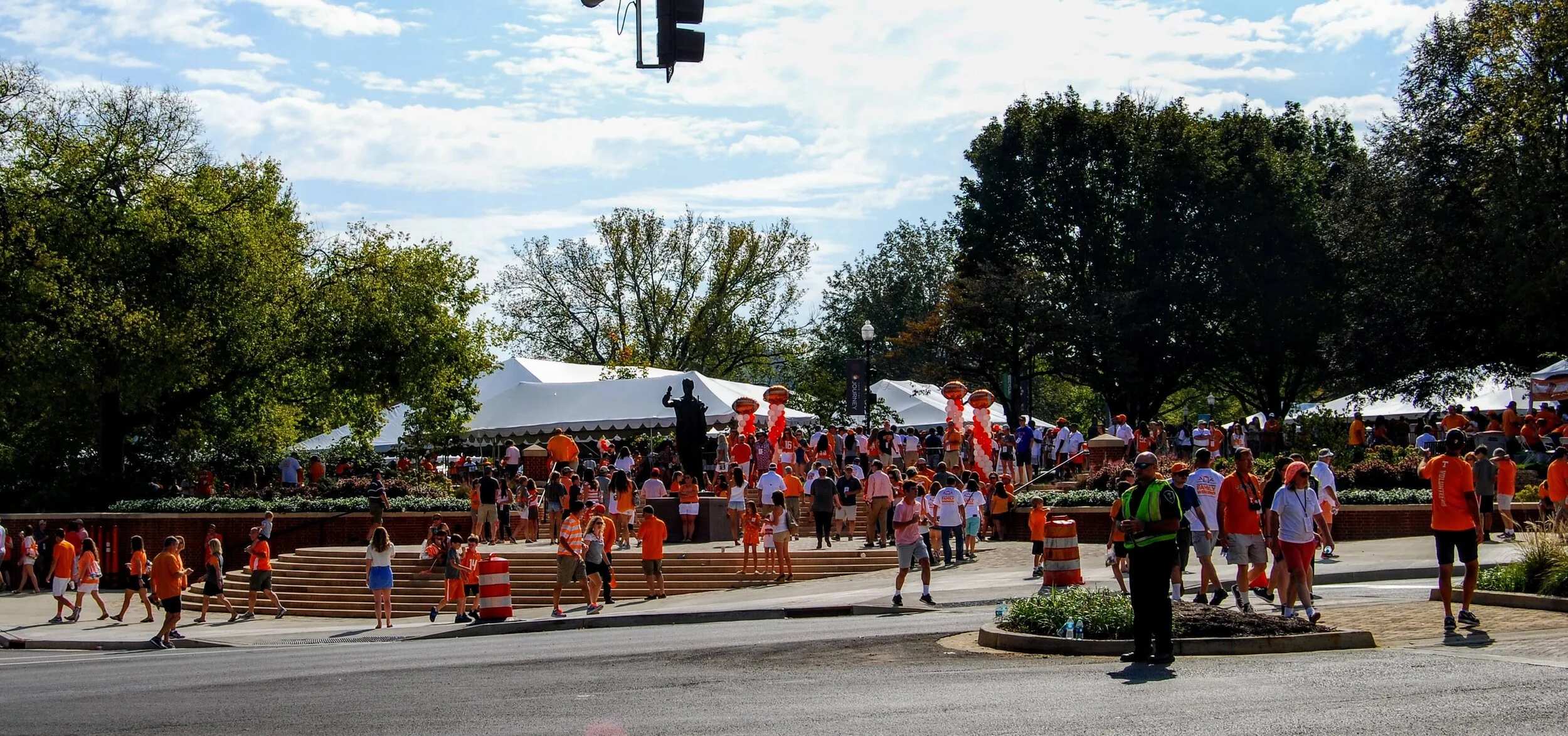 Where To Eat In Downtown Knoxville — Simply Awesome Trips