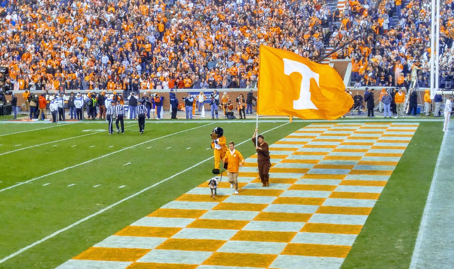 University of Tennessee Football Games Like A Local Where To Go And