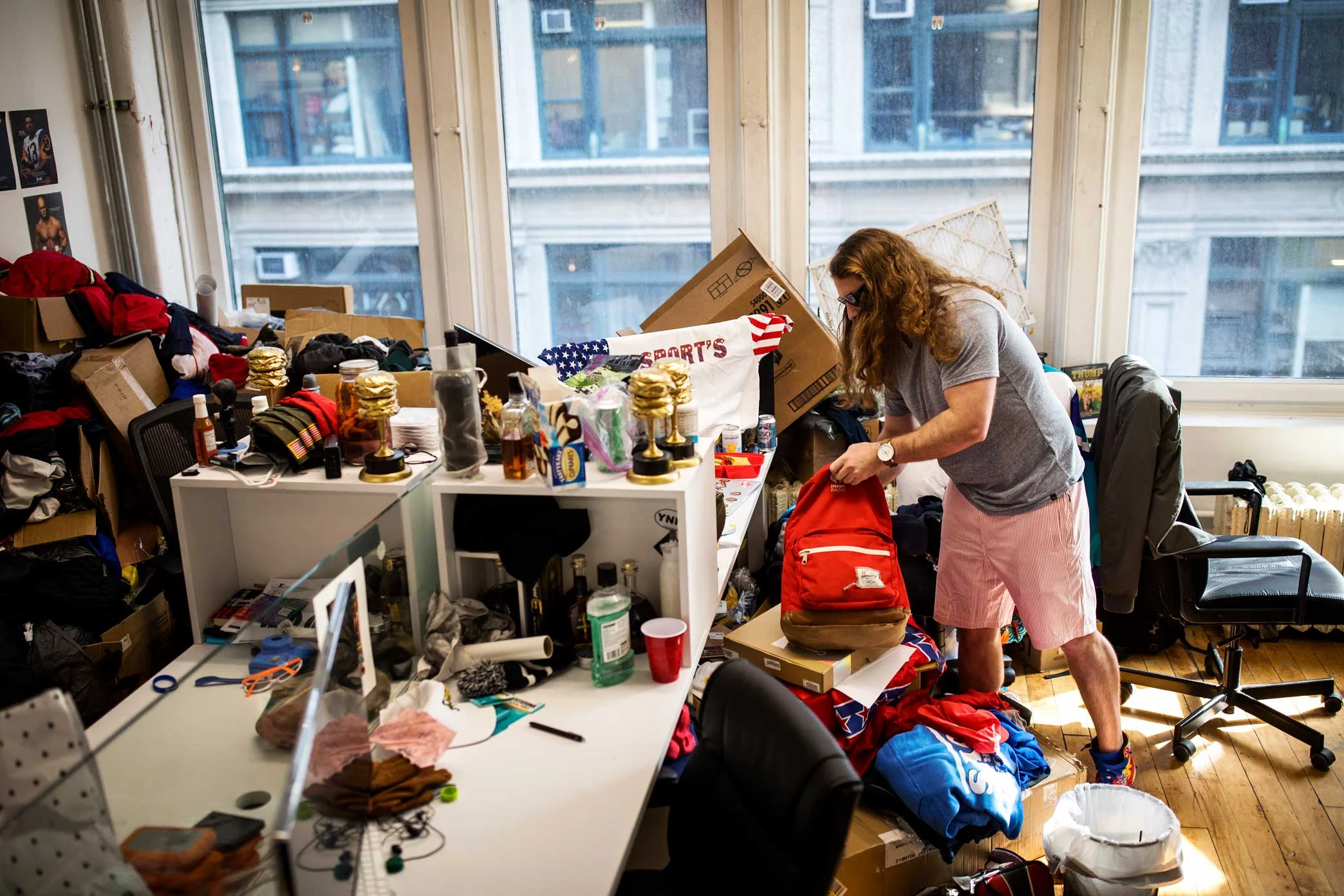 PFT Commenter’s desk includes Busch Light, red wine and Frosted Flakes.