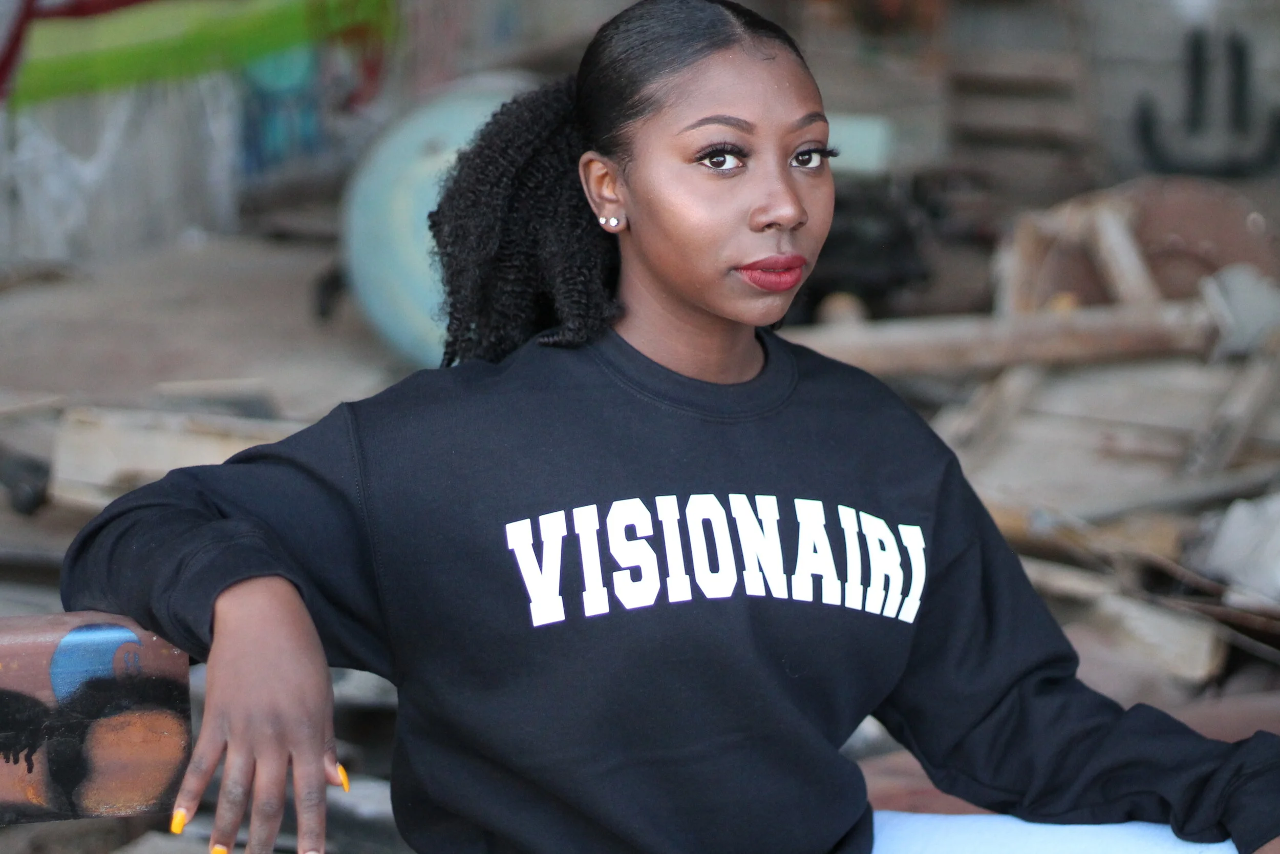 Neba Visionairi Stanard Sweatshirt Black.jpeg