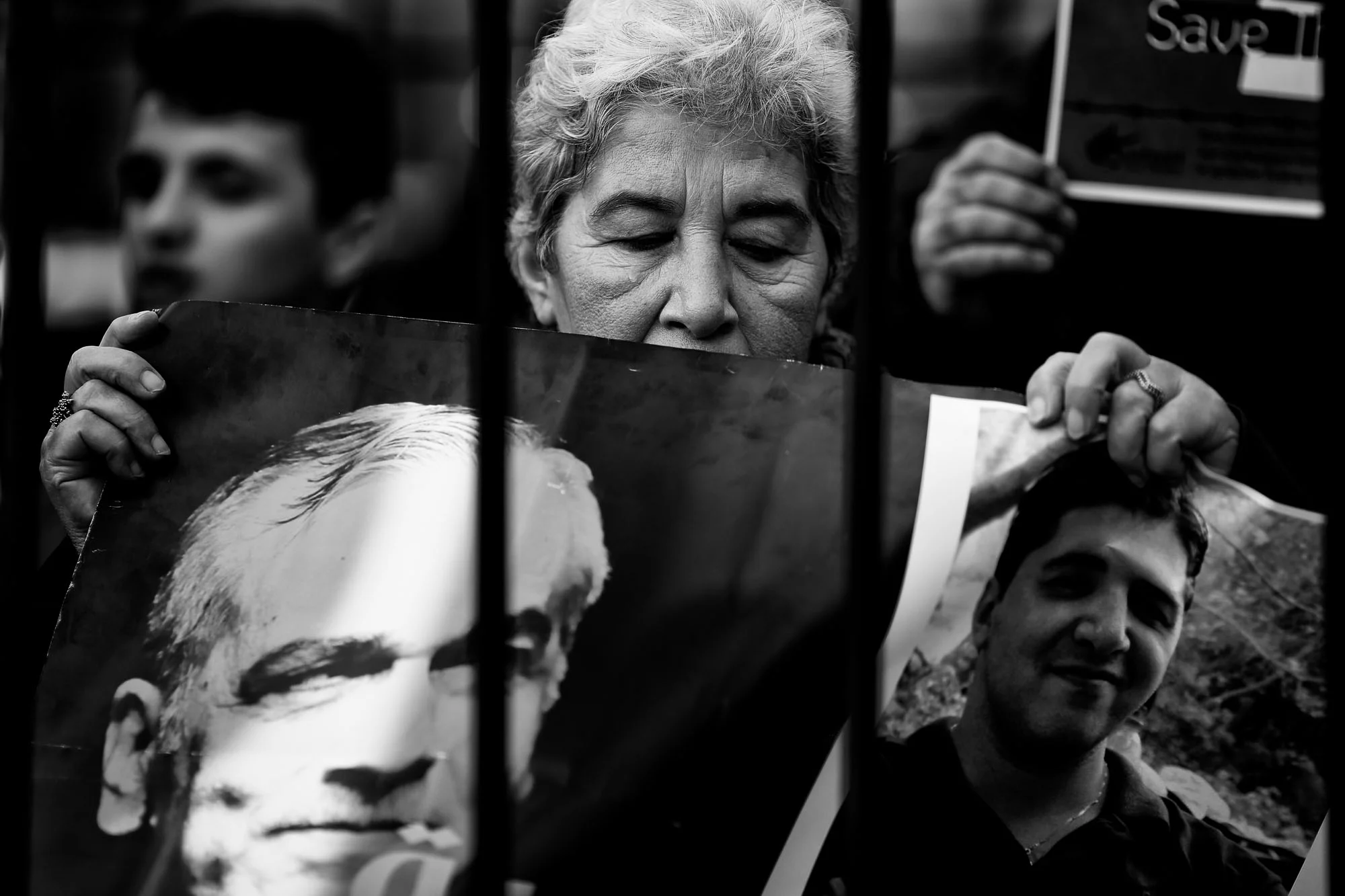 Syrer erinnern in Berlin an die vom Assad Regime Gefangenen