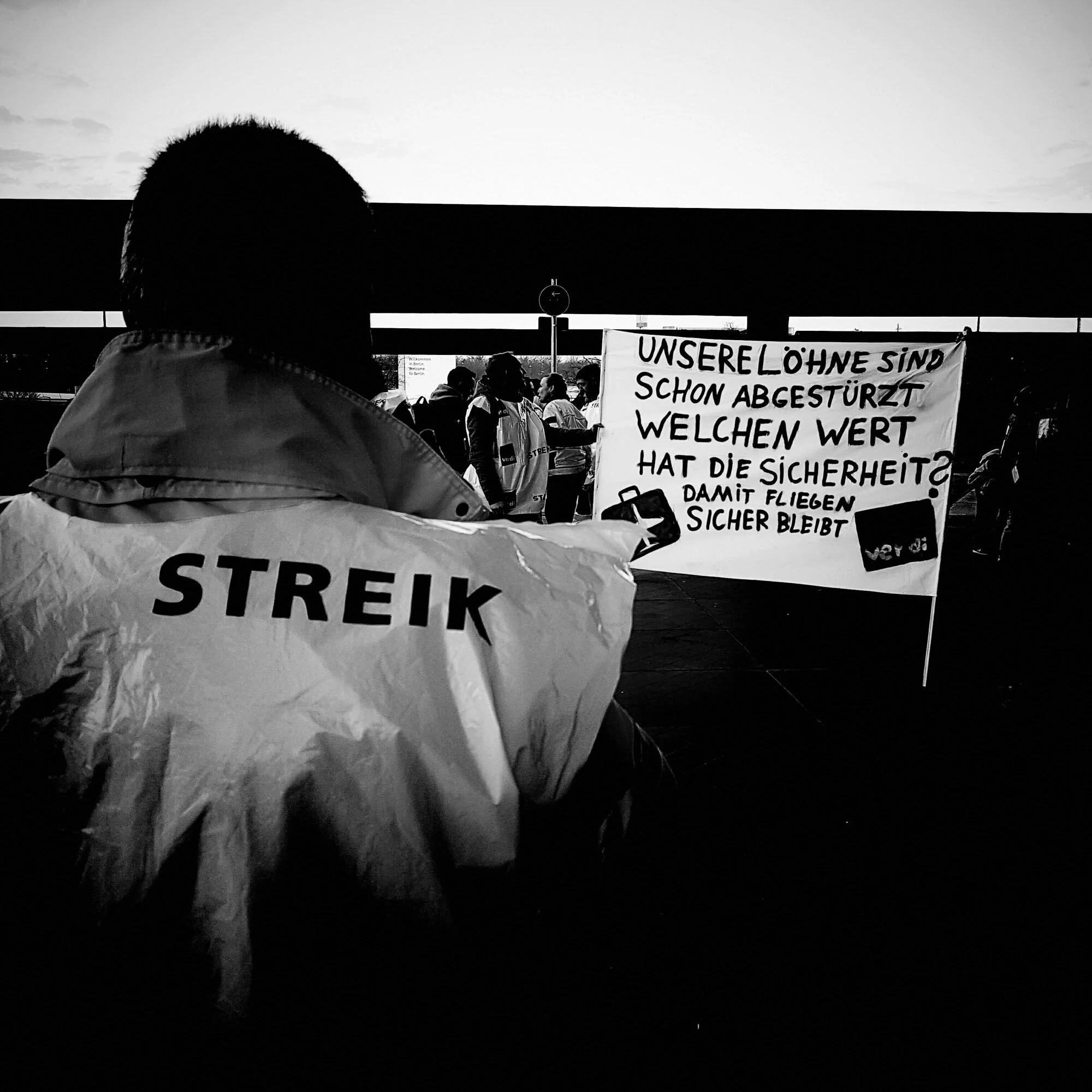 2017-02-16 17.03.04_sq_srgb_2000px.JPG