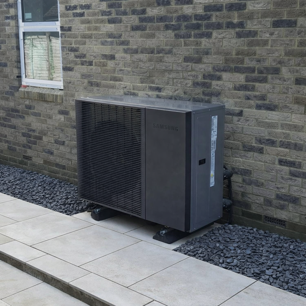 Samsung Gen 7 EHS Mono R290 heat pump