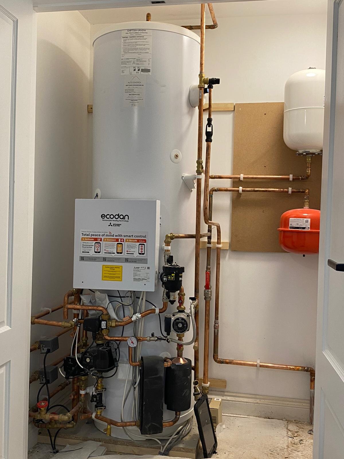 Air Source Heat Pump Unvented Hot Water Cylinder in New Build Development