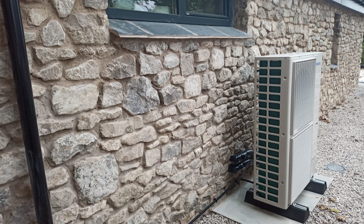 Samsung Air Source Heat Pump in New Build Property