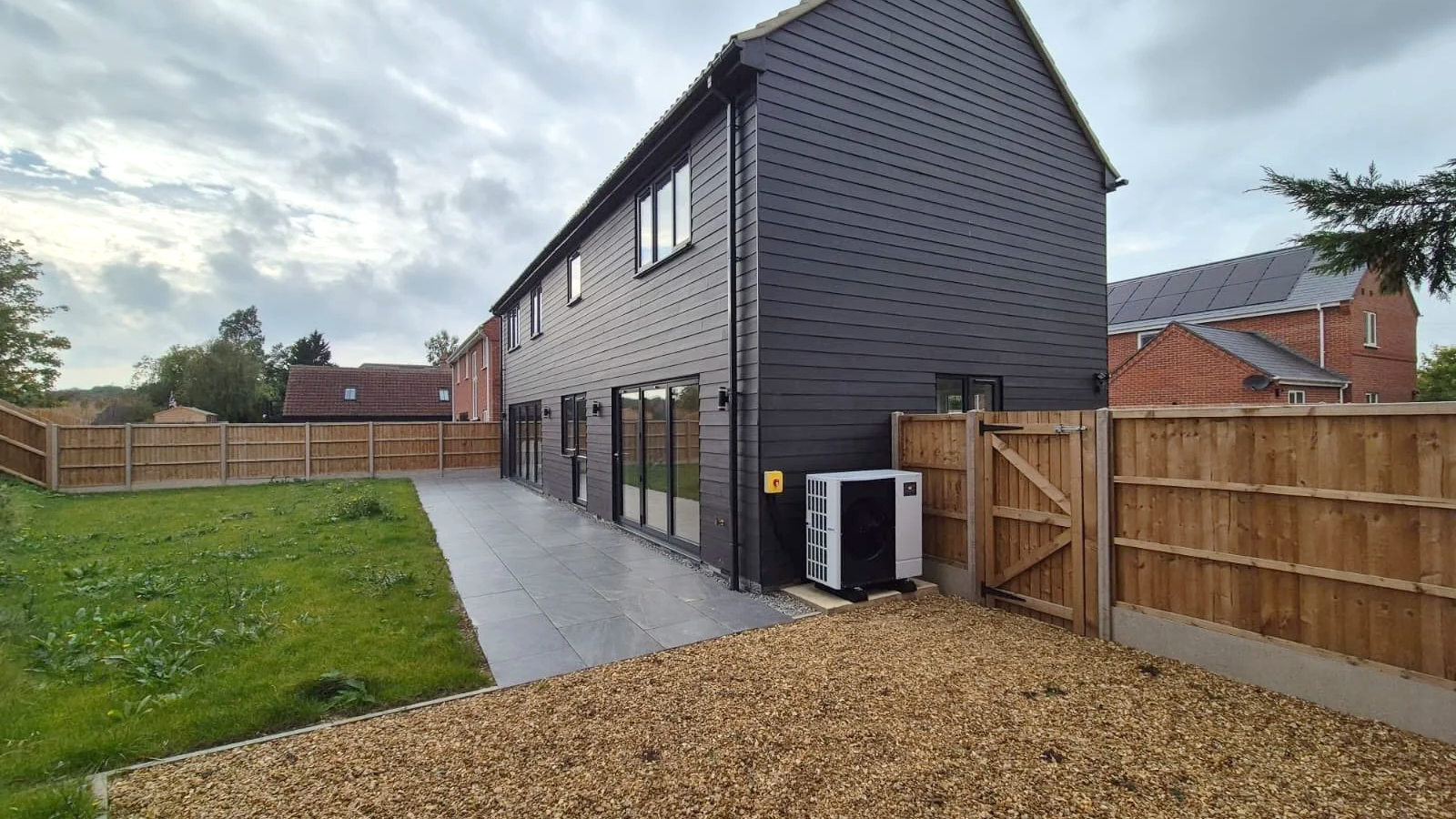 Mitsubishi Ecodan heat pump installation completed under Alto Energy's MCS umbrella scheme