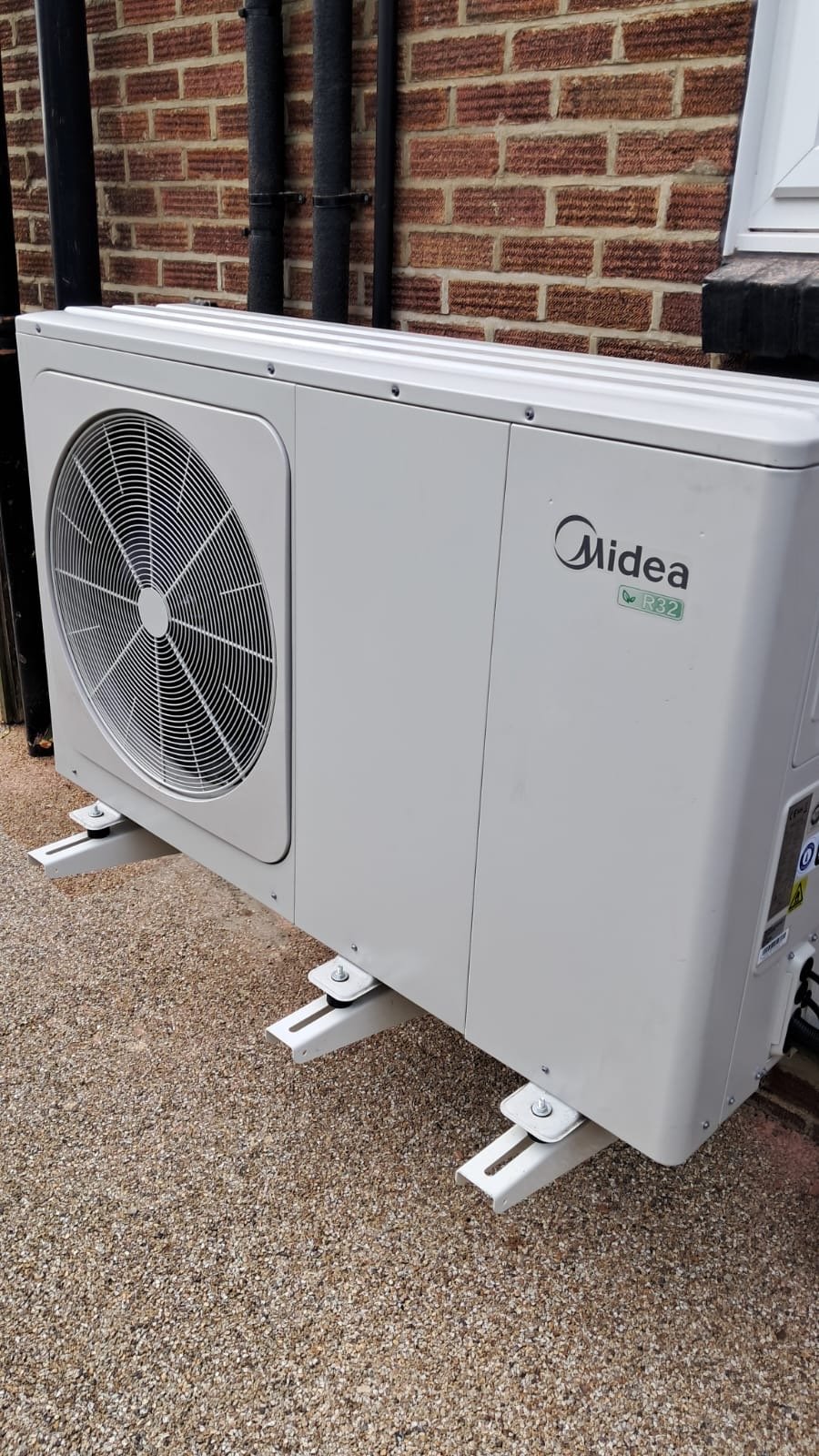 Midea R32 heat pump service