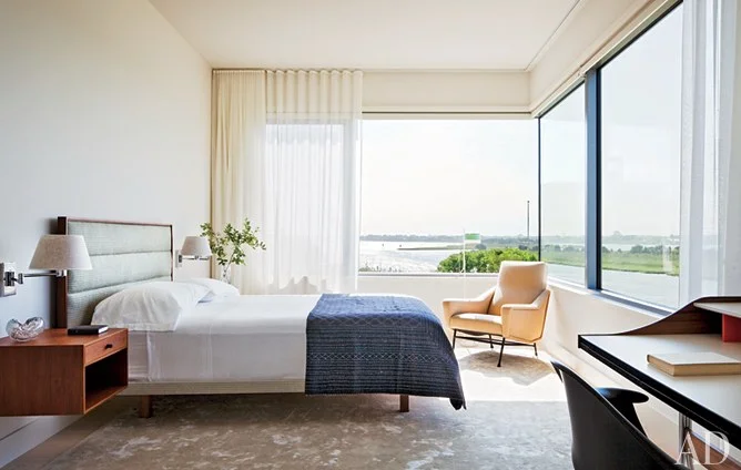 dam-images-homes-2011-08-leroy-street-studio-hamptons-beach-house-leroy-street-studio-hamptons-bedroom.jpg