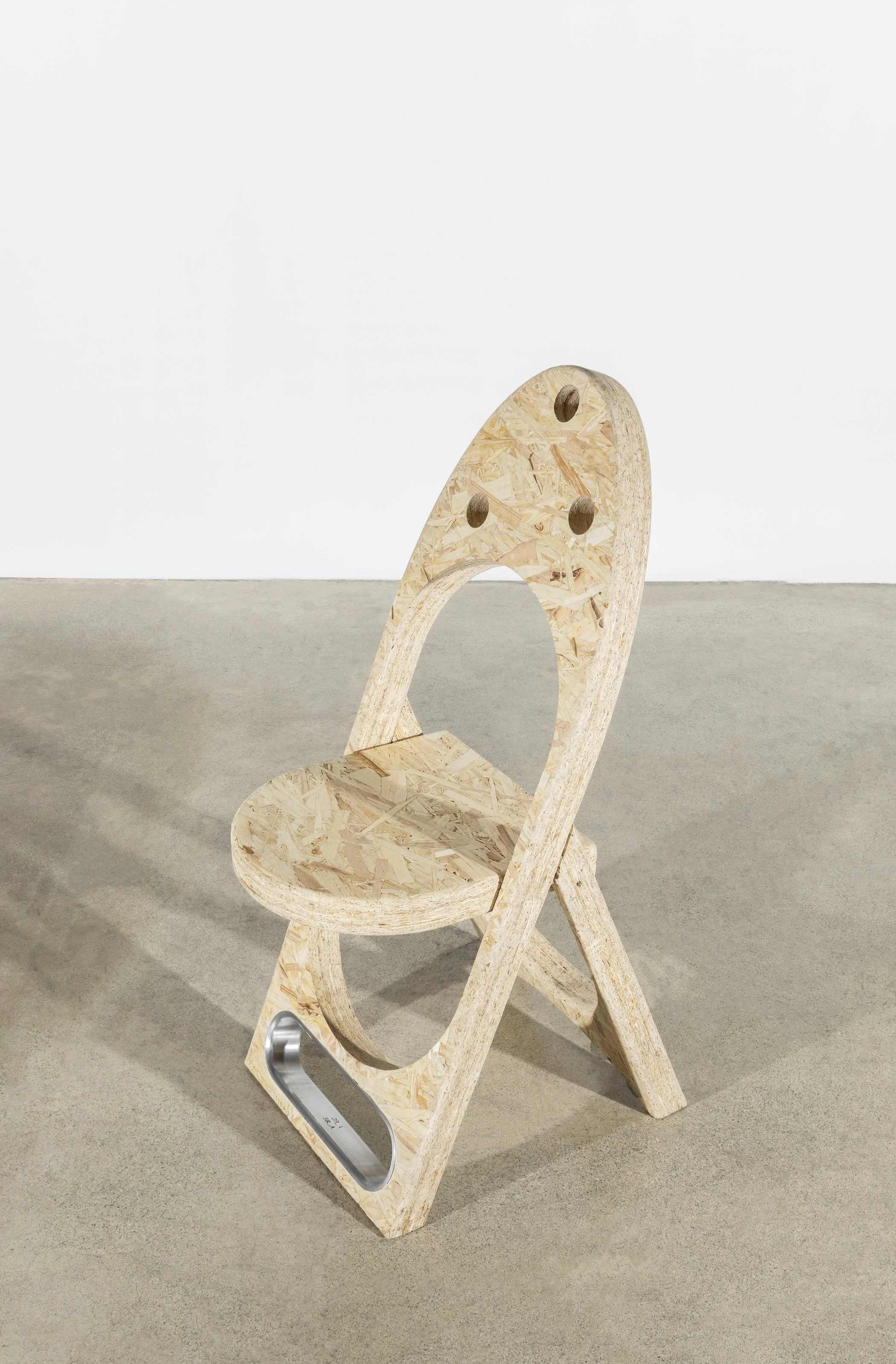 2 Ross_RECOVERY_CHAIR_01.jpg