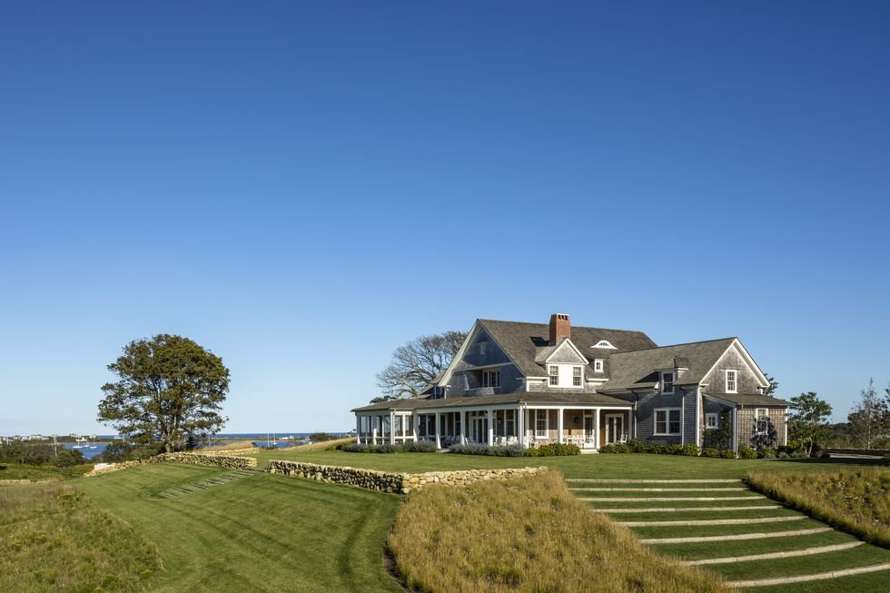 miles-redd-gil-schafer-block-island-exterior-landscaping-1654111767.jpg