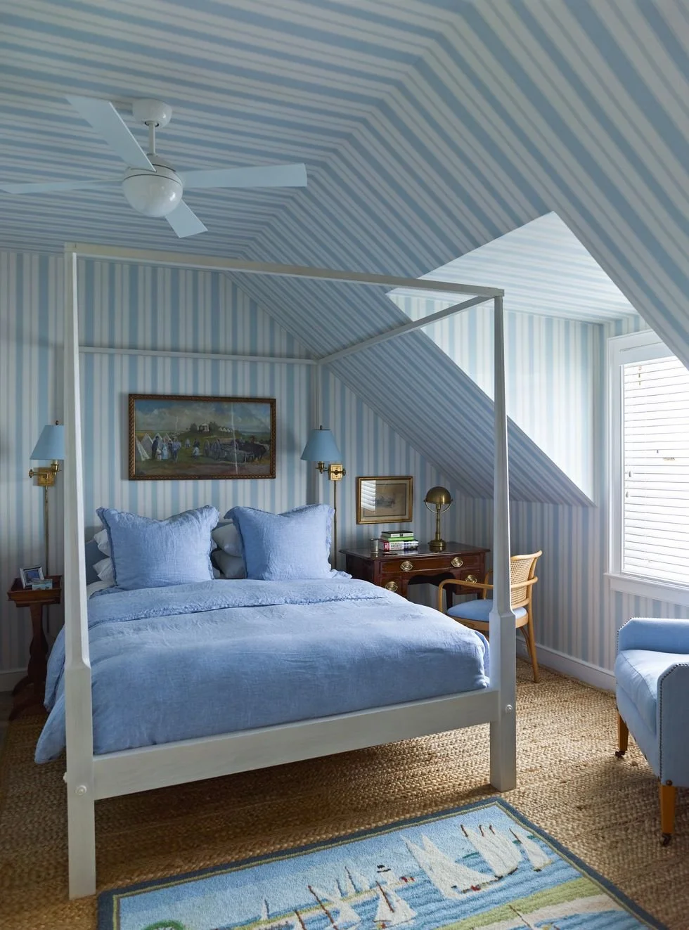 miles-redd-gil-schafer-block-island-guest-bedroom-blue-1654286791.jpg