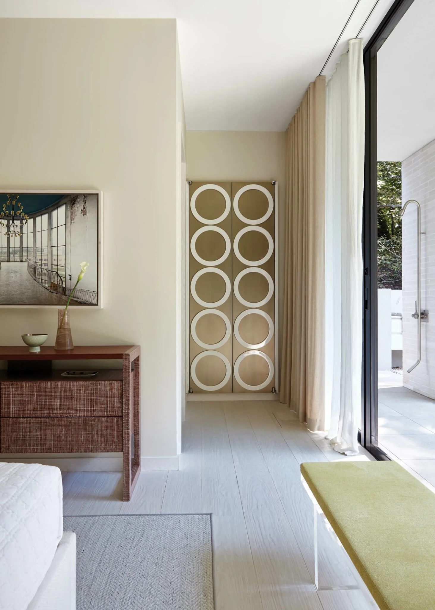 Interior-Design-SawyerBerson-Dune-New-York-idx230501_sb15-1463x2048.jpg