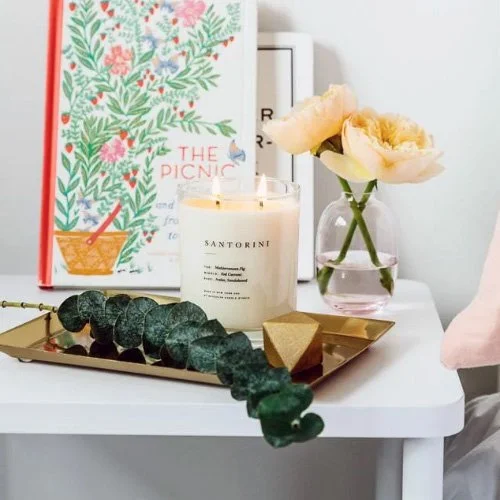 Elegant Aegean-inspired candle, clean-burning and modern.