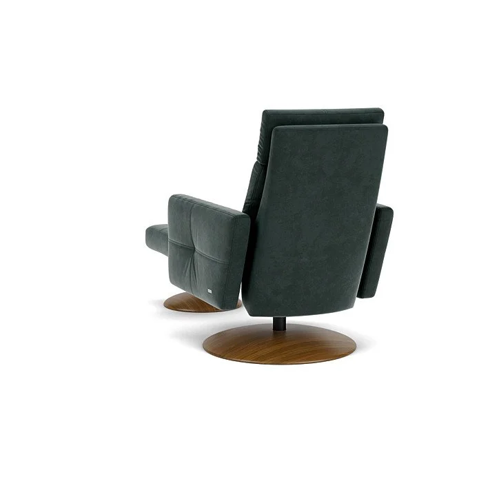 Relax in style with the Rainier Comfort Air™ Recliner and Ottoman—American Leather craftsmanship meets ergonomic design in a customizable seating experience.