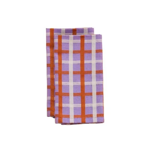 Stylish Dusen Dusen plaid napkins, durable and machine-washable, perfect for casual or festive tables.