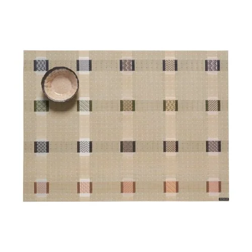 Easy-clean indoor and outdoor placemat made in the USA for modern dining and entertaining. (Copy) (Copy)