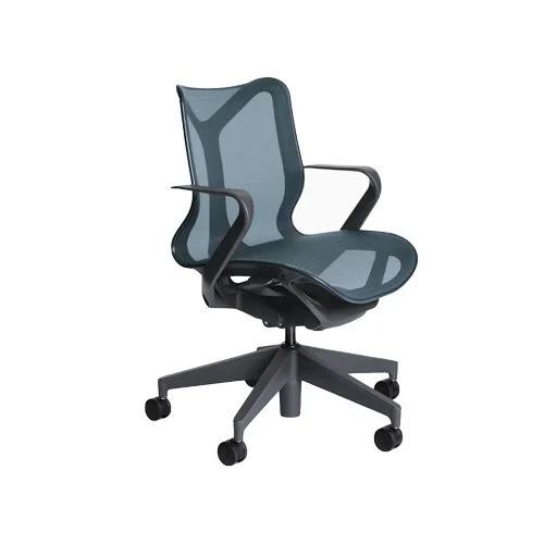 Side view of ergonomic task chair with leaf armrests and Auto-Harmonic tilt (Copy)