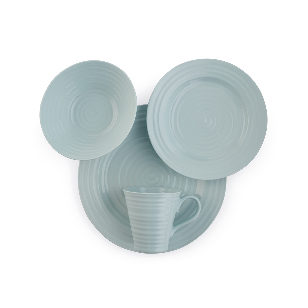 Modern Celadon plate with organic texture and handcrafted charm for everyday dining.