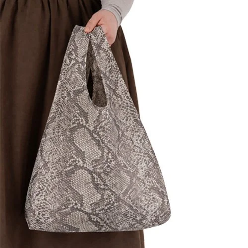 Lightweight recycled nylon tote for everyday errands