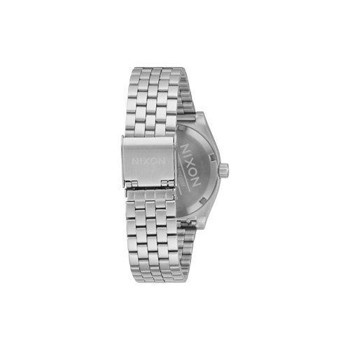 Stainless steel everyday watch with modern proportions