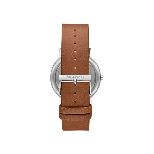 Minimalist three hand quartz watch with clean dial