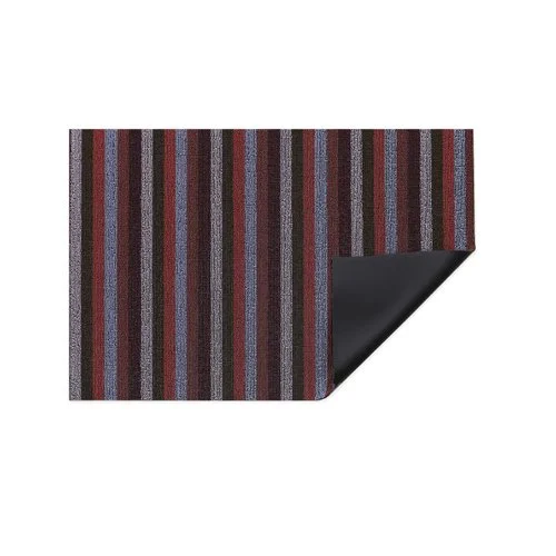 Chilewich Even Stripe Shag Mat – a modern indoor/outdoor mat with balanced stripes and quick-dry, mold-resistant design.
