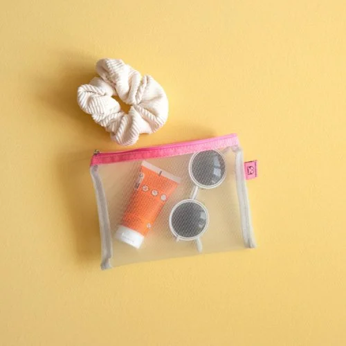 Small mesh organizer pouch for stationery and accessories
