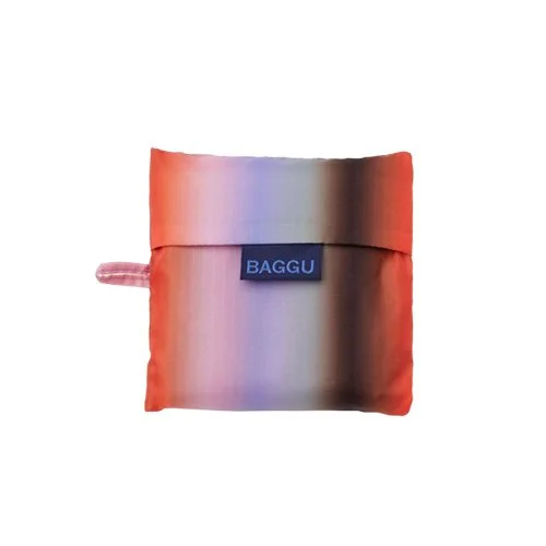 Foldable recycled ripstop nylon shopping bag with striped pattern