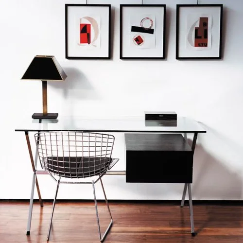 Bertoia_Side_Chair_withPad_PolishedChrome_Black_VoloLeather_Scene1..jpg