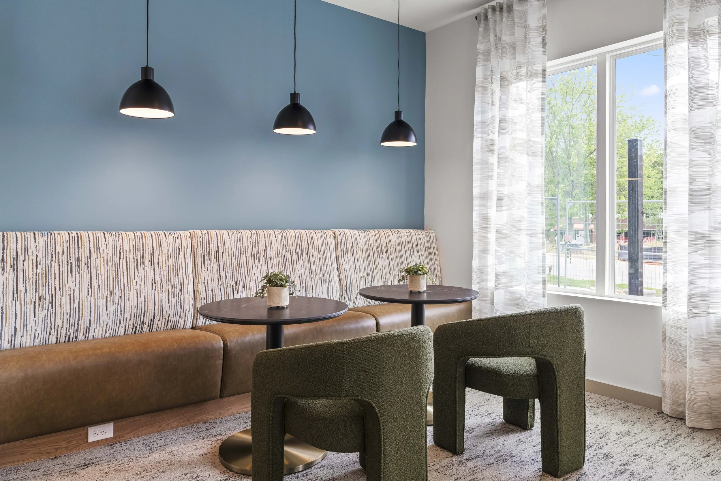 Photo 15 - Clubroom 2.JPG
