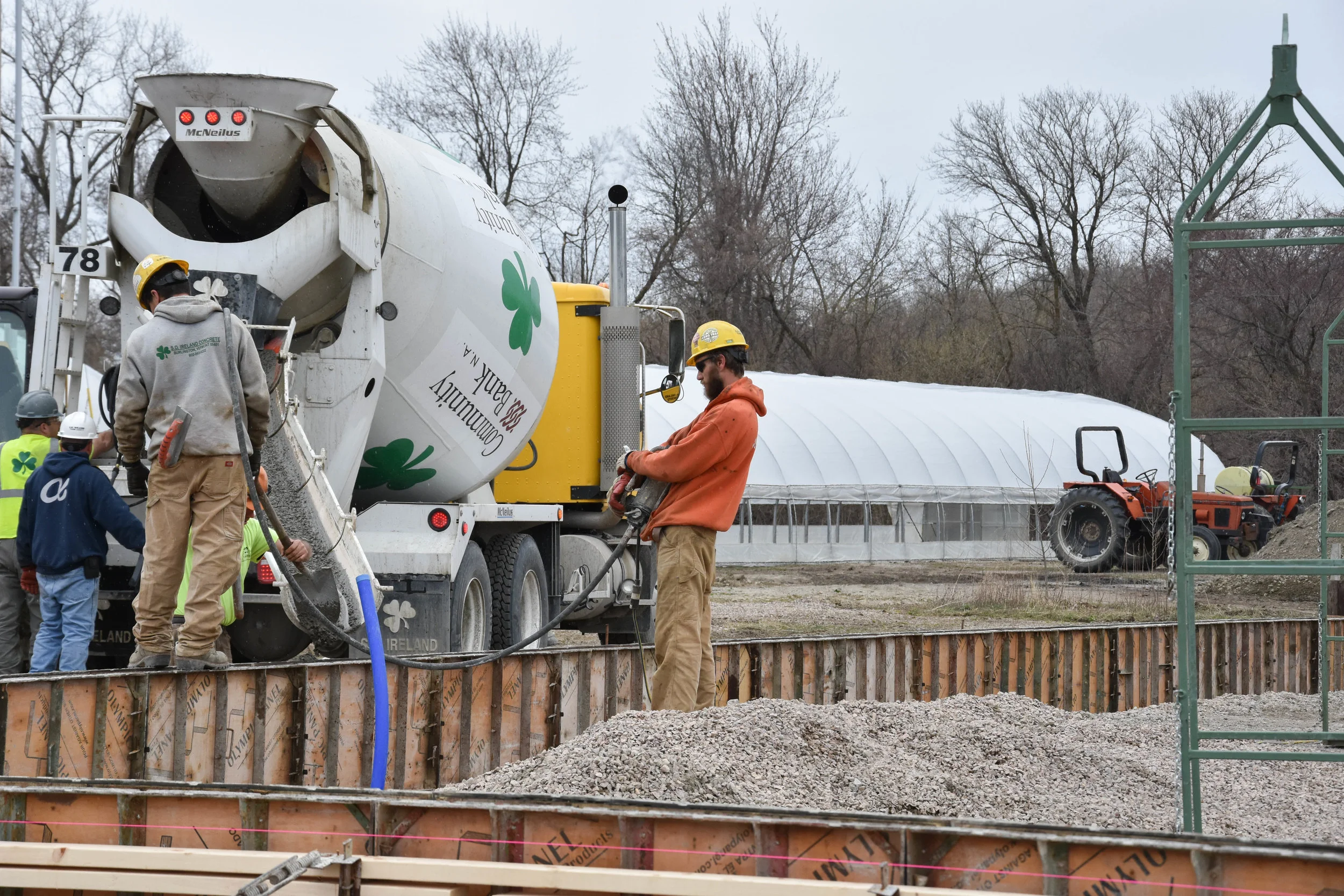 cement pour.jpg