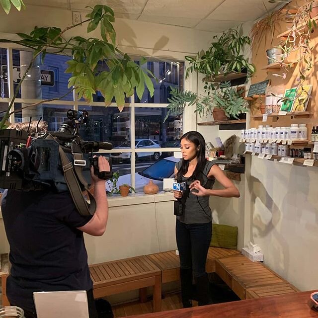 Yesterday Sophia Cifuentes of PHL17 came to learn about acupuncture and receive her first ever acupuncture treatment! The link to check out the segment is featured on our Facebook page. #phl17