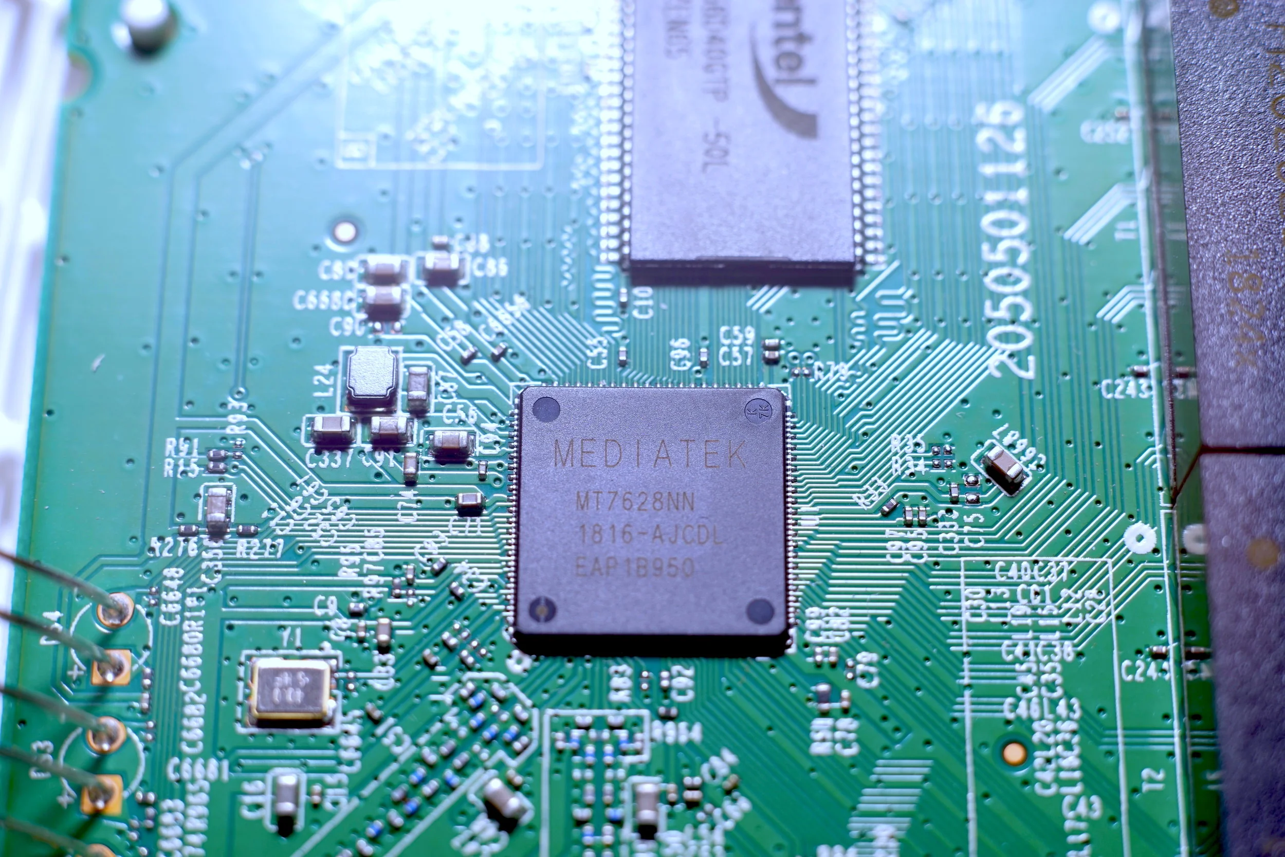 MindShaRE: Hardware Reversing with the TP-Link TL-WR841N Router