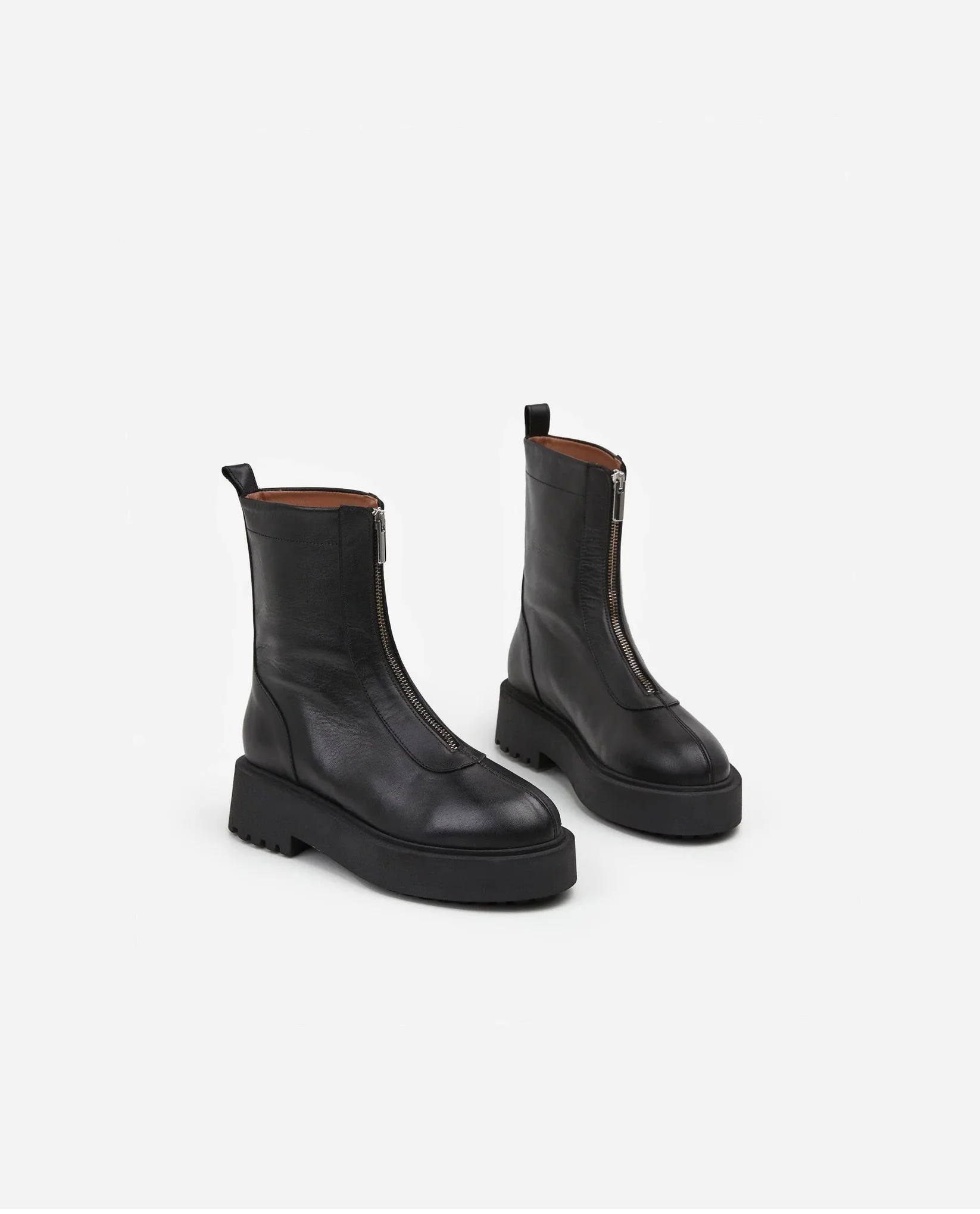 FLATTERED-ALMABLACKLEATHER-PAIR_a142c628-0b2a-4967-9630-3c6ad48faedd.jpeg