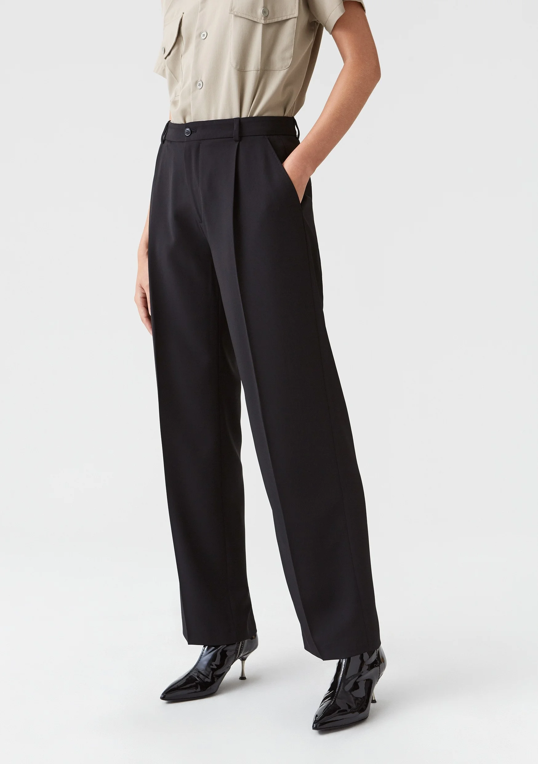 hope-wom-soft-trouser-black-detalj.jpg