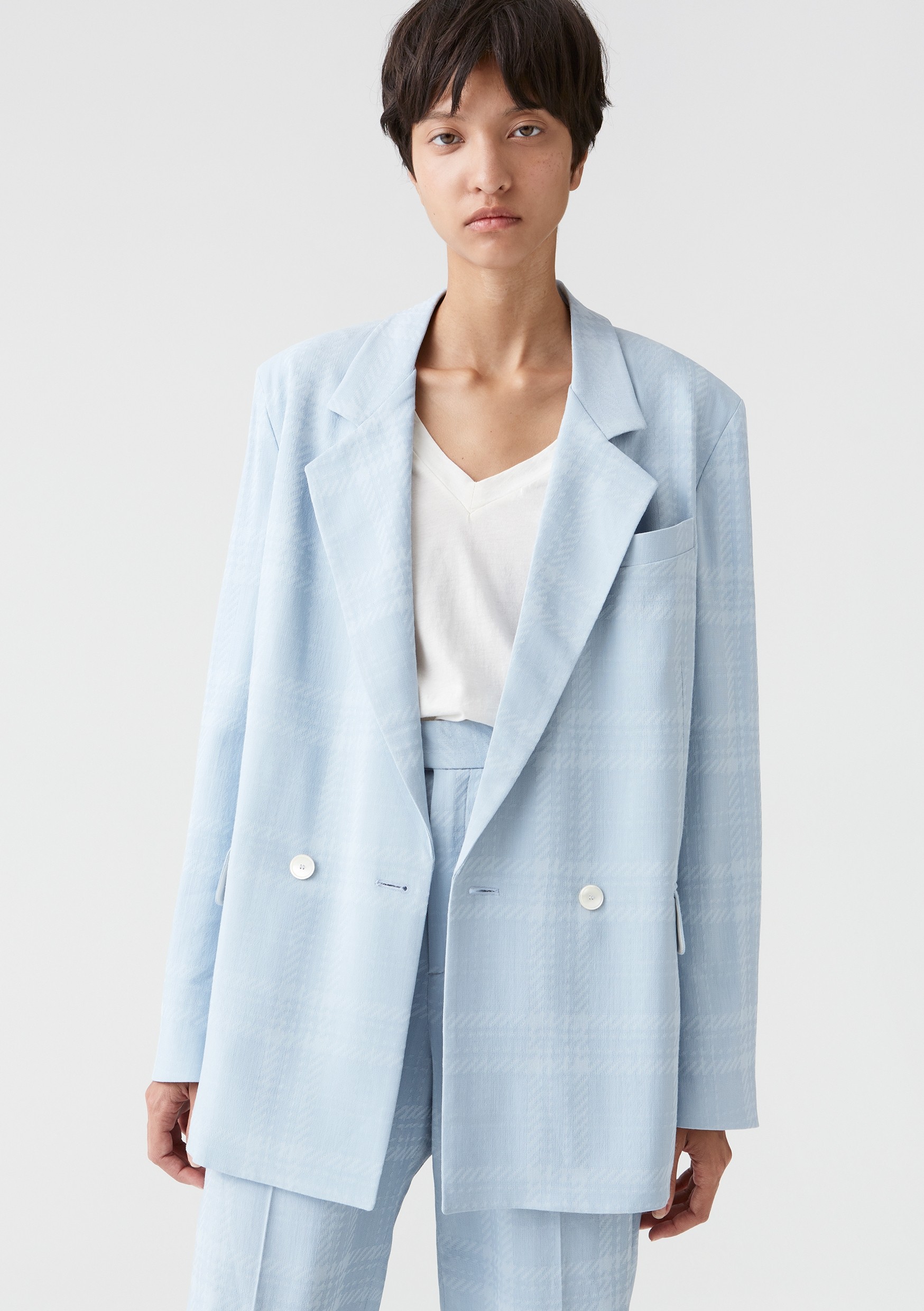 hope-wom-soft-blazer-lt-blue-detalj.jpg